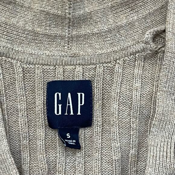 GAP Ribbed Lightweight Cardigan Brown Big Buttons women’s size small - Picture 3 of 4